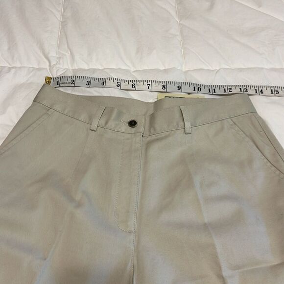 LL Bean Wrinkle Resistant Cotton Shorts - Picture 8 of 9